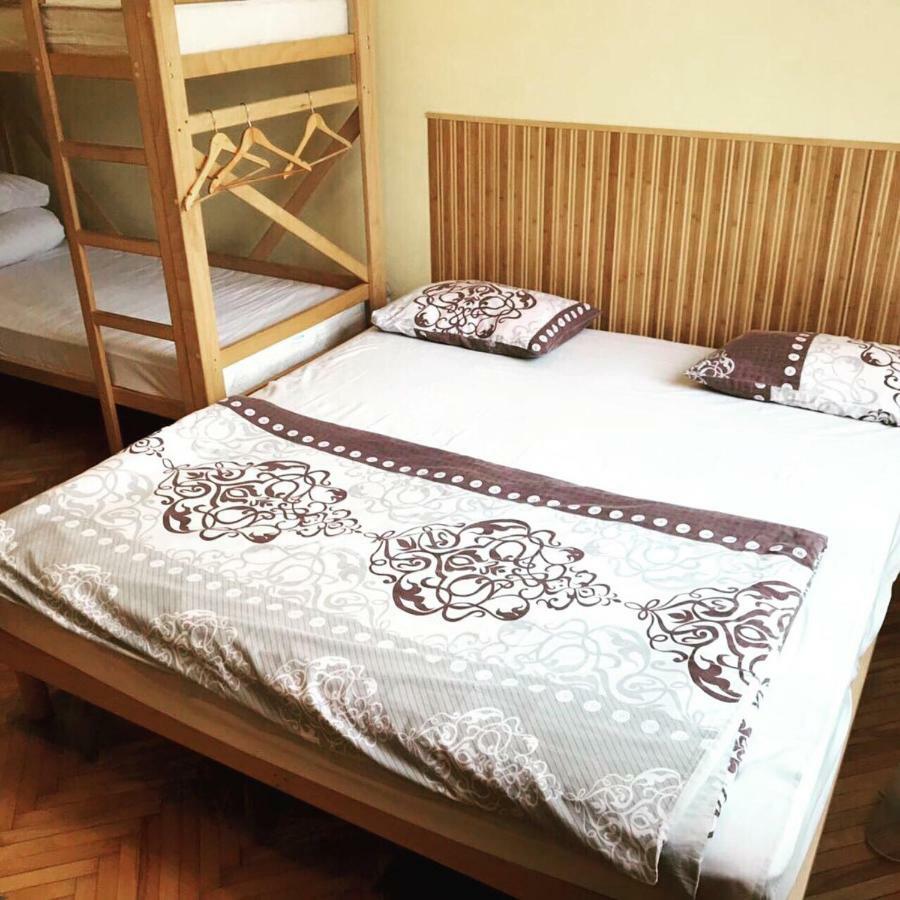 Like Hostel Chernivtsi Luaran gambar
