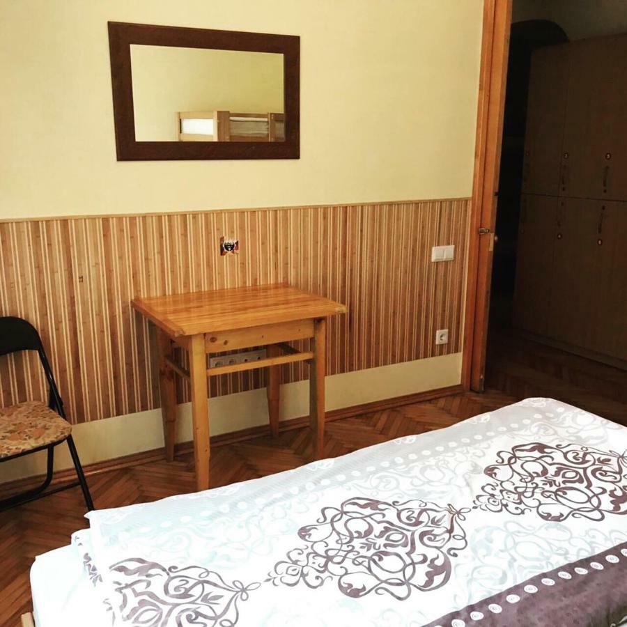 Like Hostel Chernivtsi Luaran gambar
